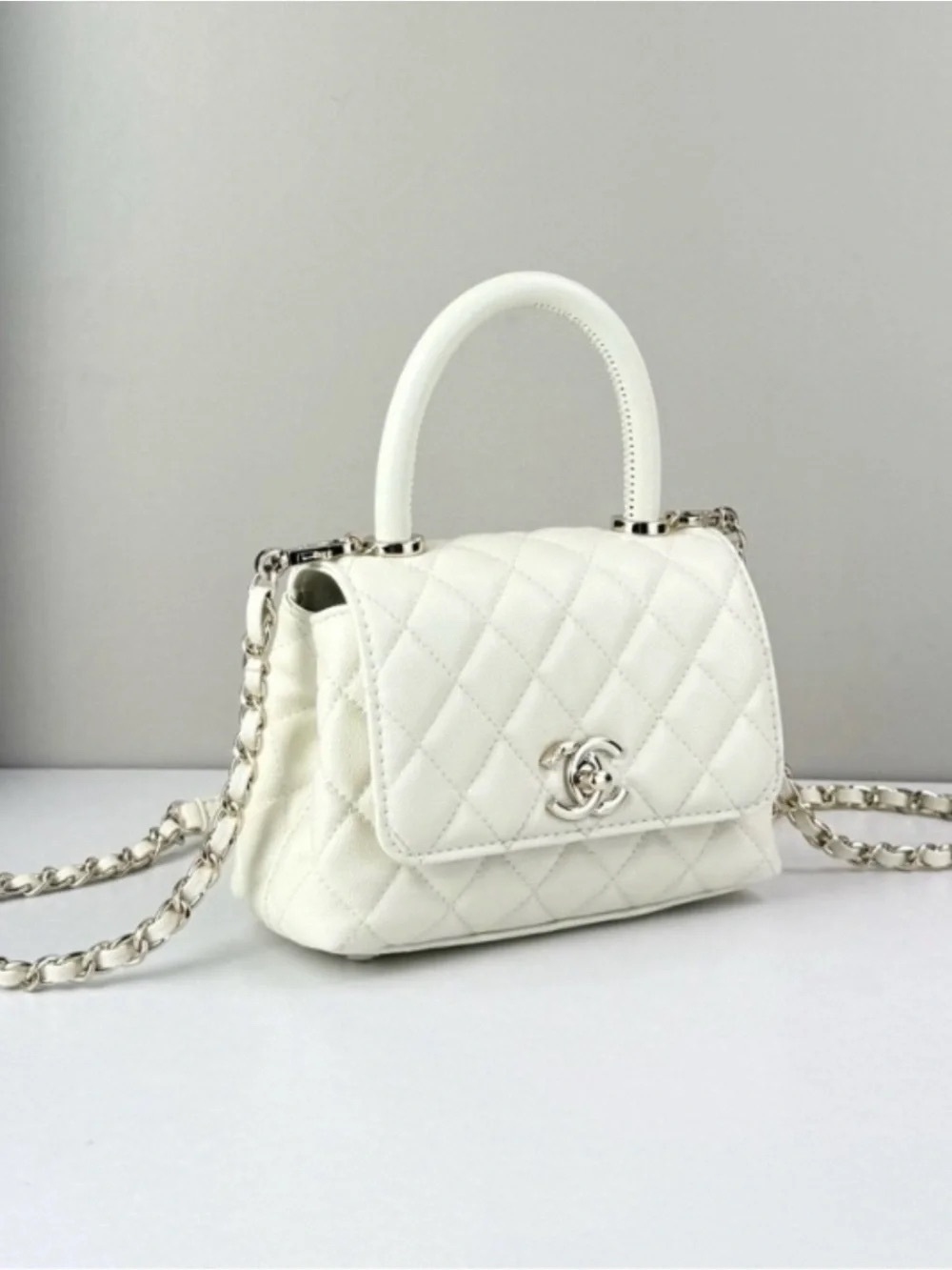 Chanel White Quilted Top-Handle Shoulder Bag